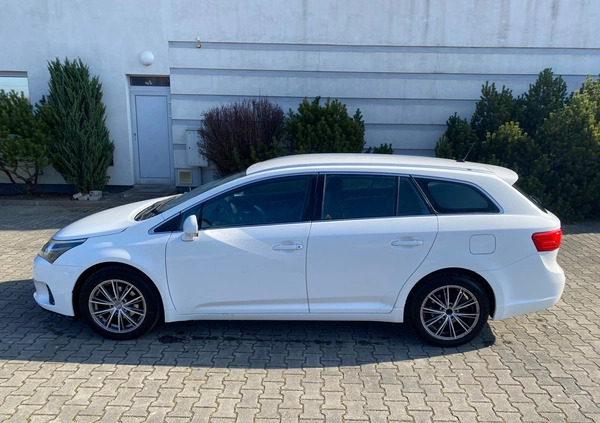 Toyota Avensis cena 35900 przebieg: 181000, rok produkcji 2012 z Łask małe 277